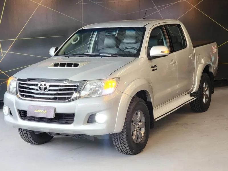 Toyota Hilux CD SRV 4X4 3.0 8V 116cv TB Diesel 2012