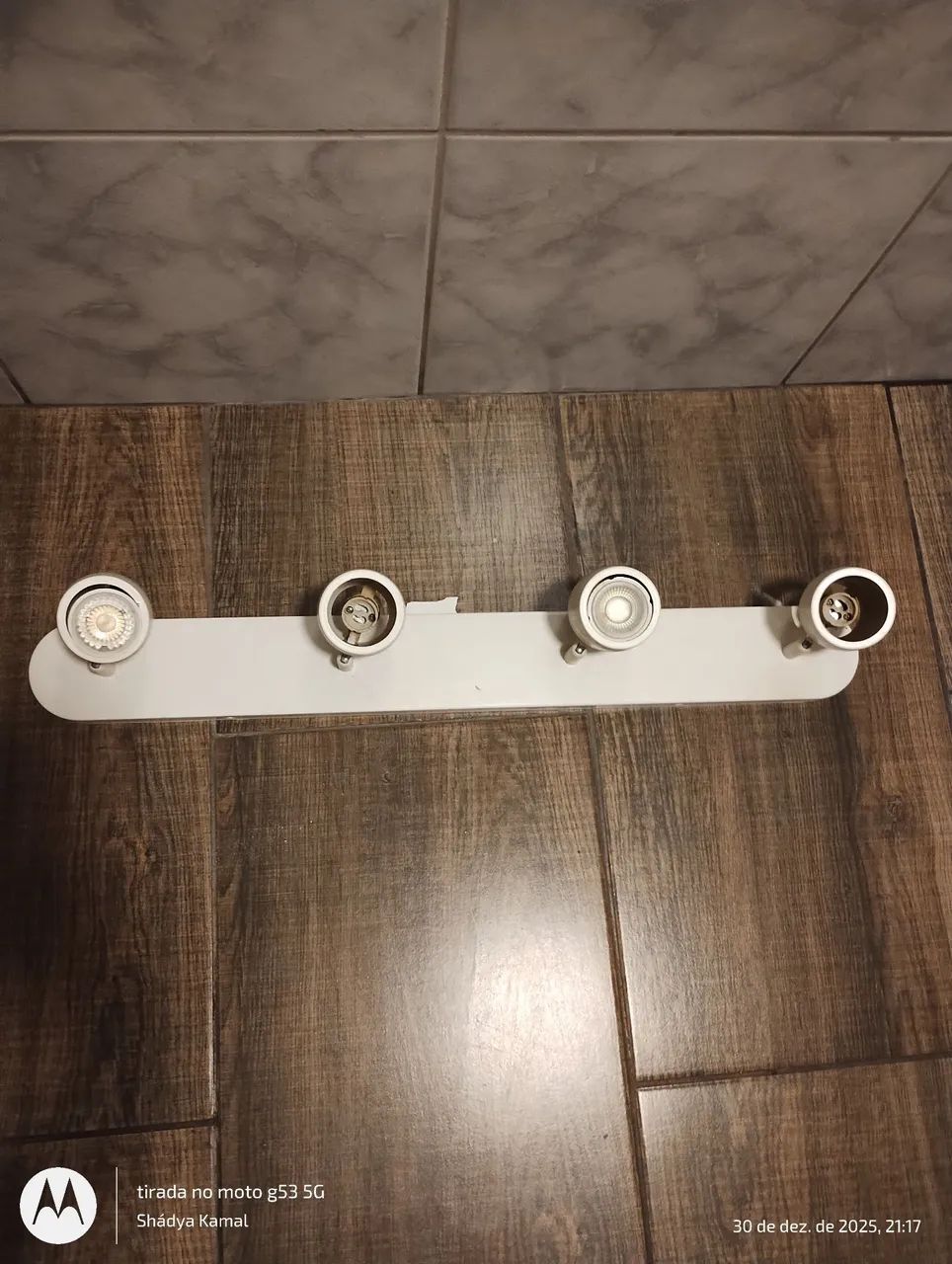 Spot 4 lâmpadas led articulado. Sem lâmpadas...