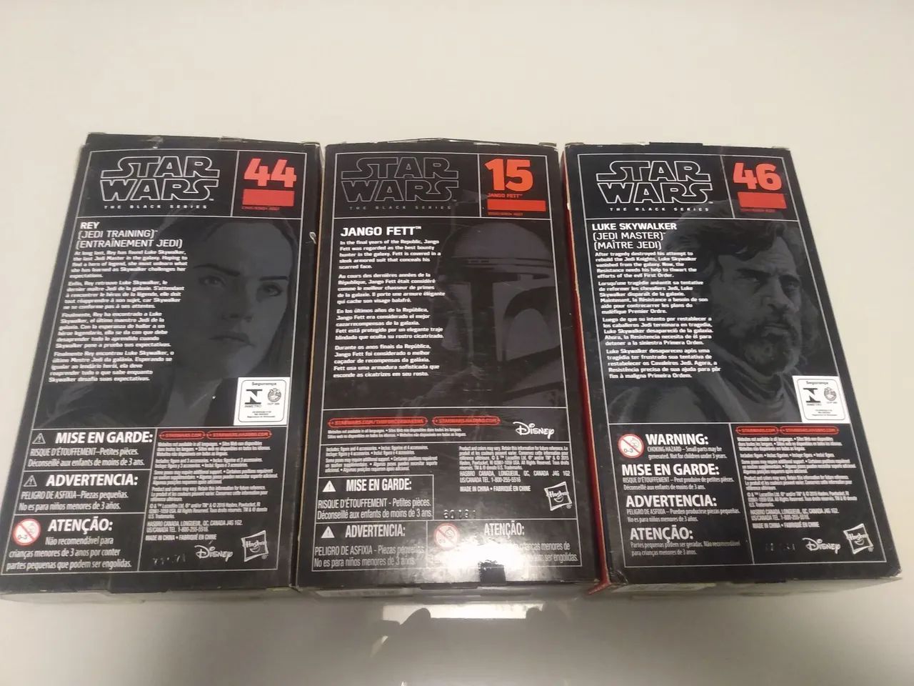 3 bonecos star Wars Black series na caixa( Luke sky Walker, Rey, e Jango Fett) - Foto 2