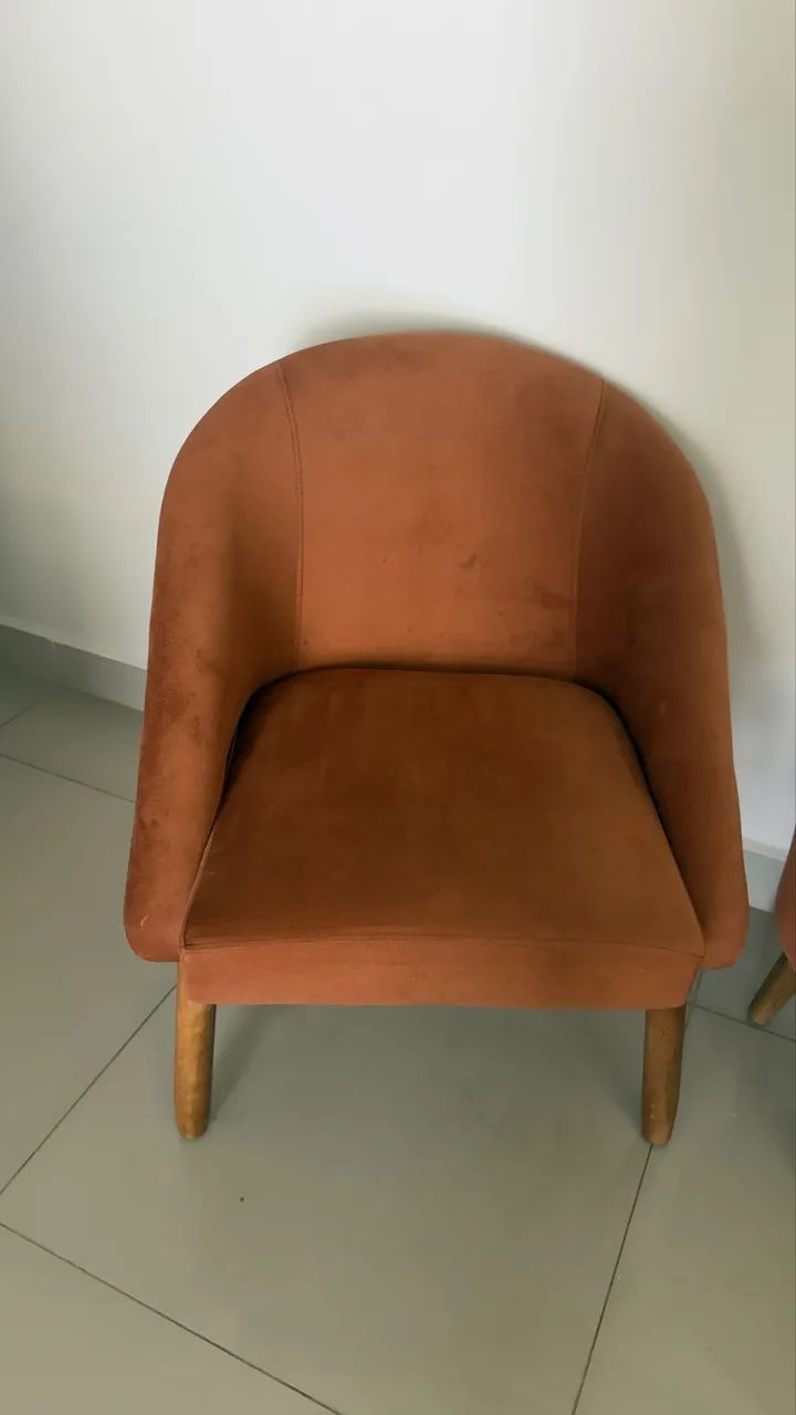 CONJUNTO DE POLTRONAS +PUFF - Foto 2