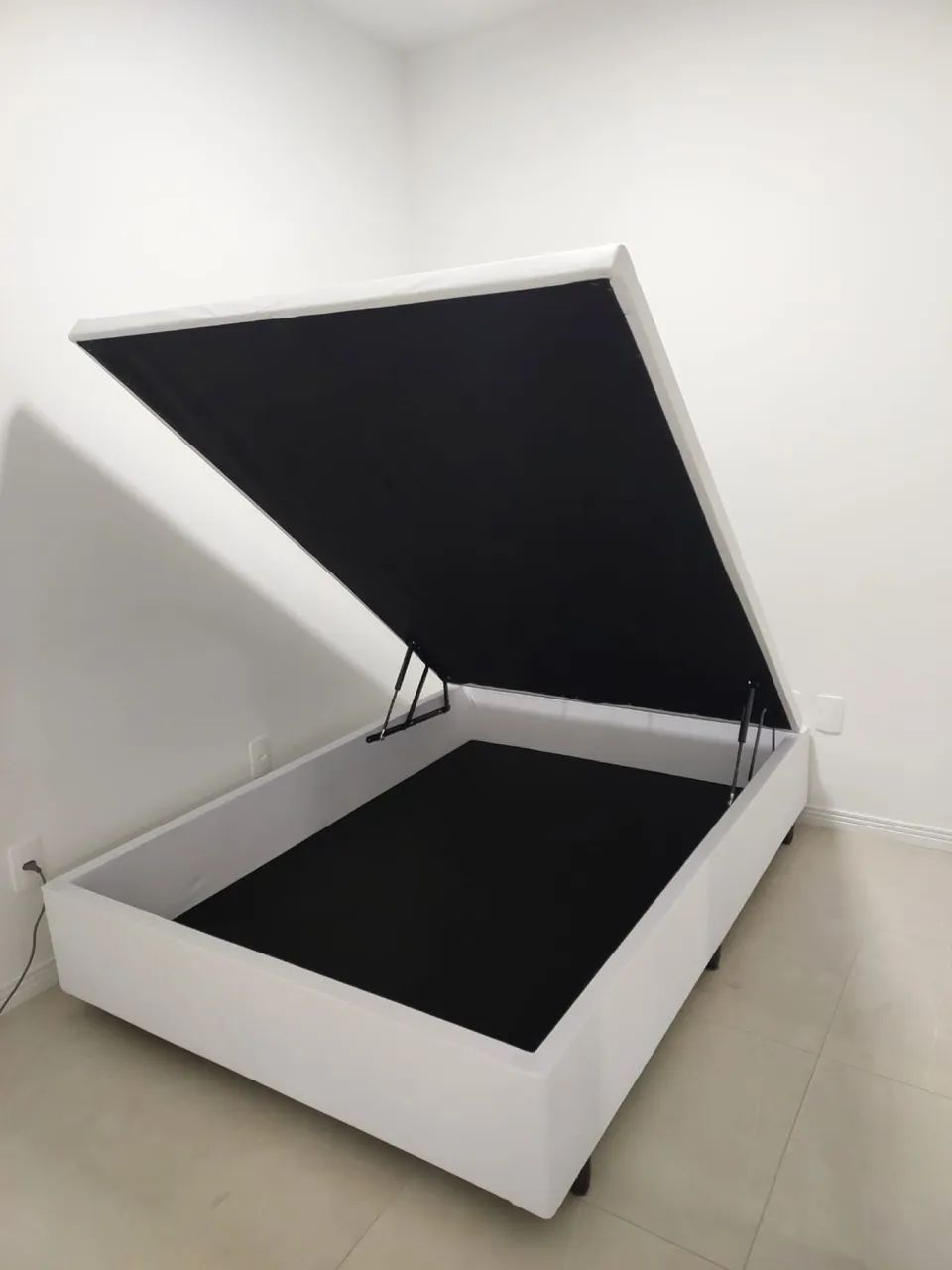 Cama colchão casal de mola + box de baú. Pouco uso! - Foto 3