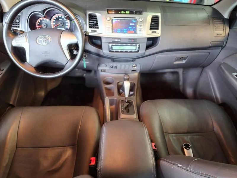 Toyota Hilux CD SRV 4X4 3.0 8V 116cv TB Diesel 2012 - Foto 4