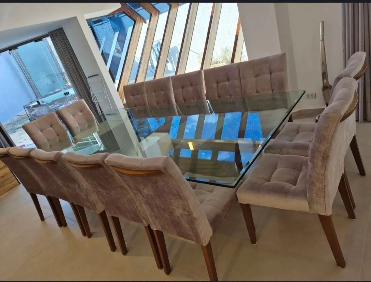 Mesa de alto padrão com 14 cadeiras - Foto 3