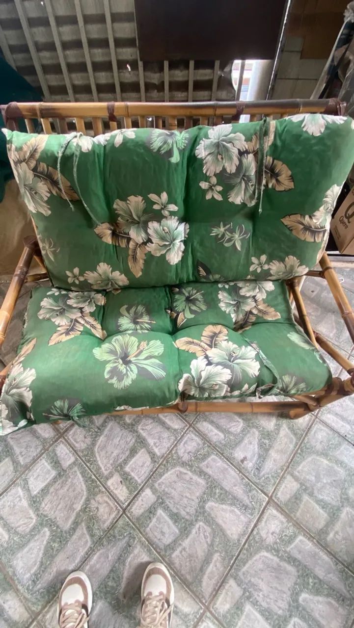 Vendo conjunto em bambu 3 pecas usadas, não entrego