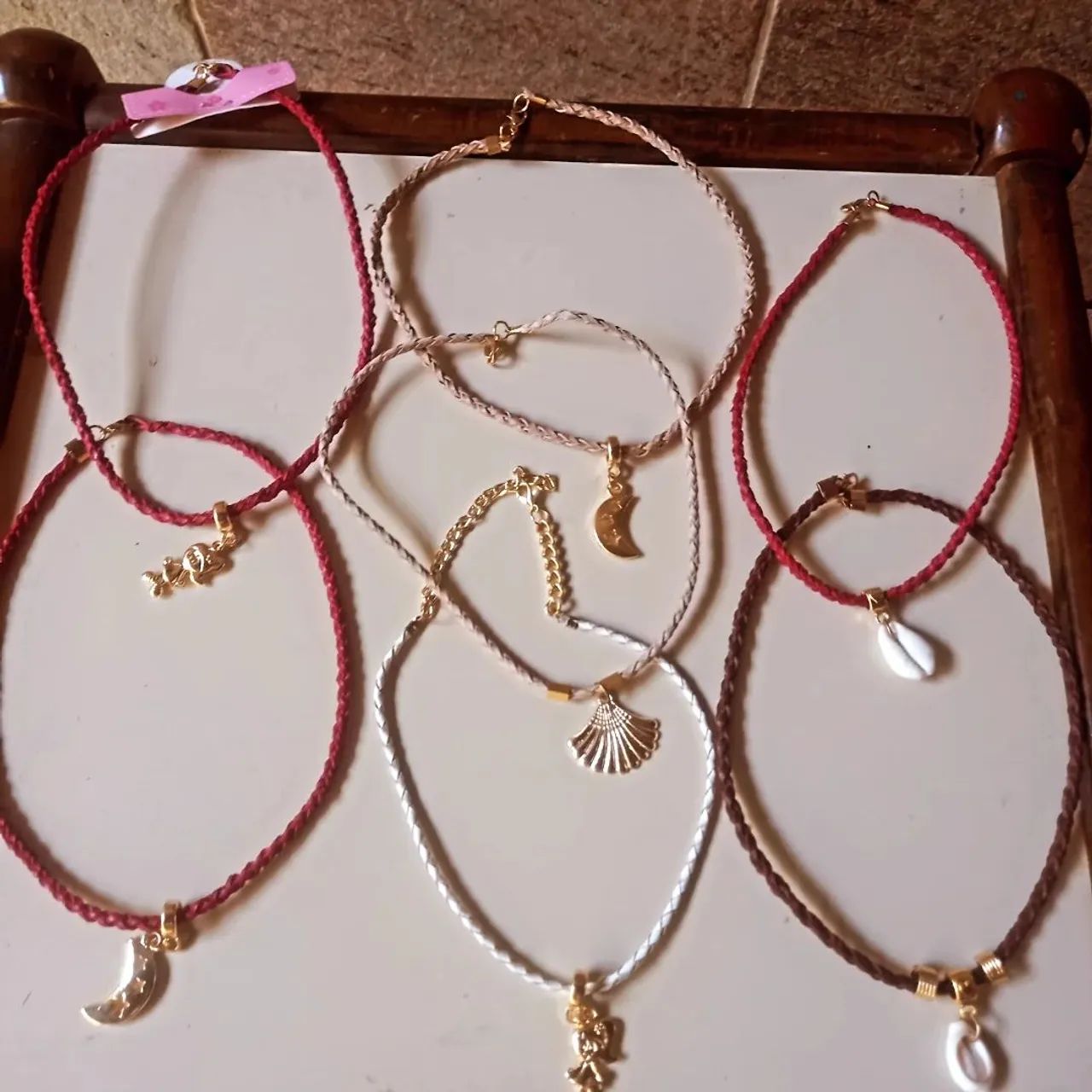 Colar courinho com pingente  - Foto 2