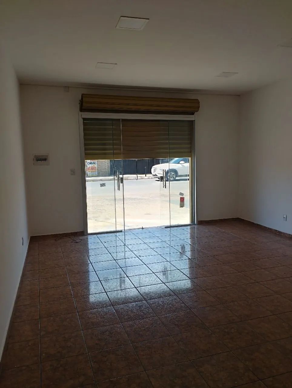 Aluga se sala comercial com banheiro  - Foto 2