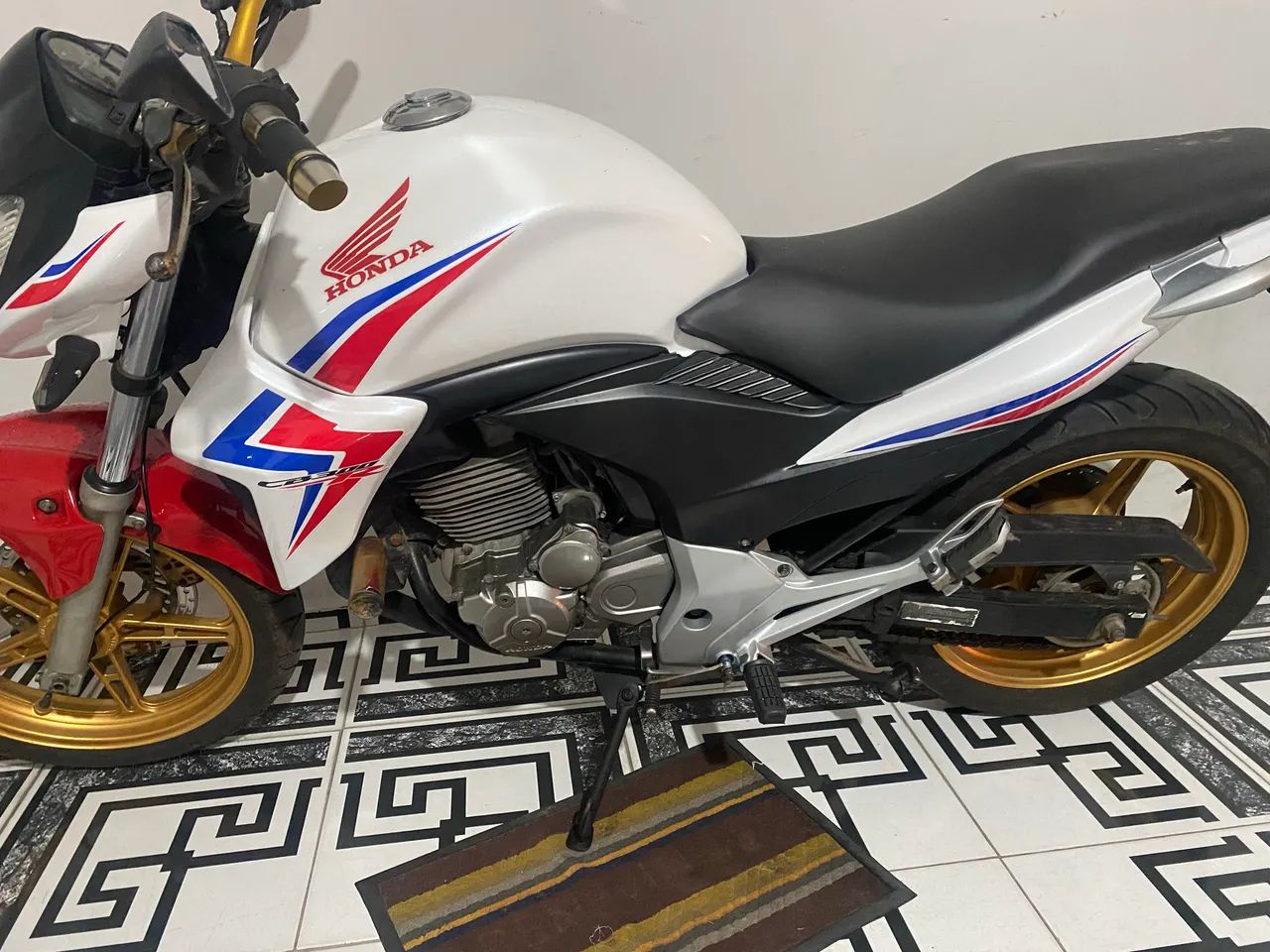 CB 300 2010 - Modelo 2015 - Foto 5