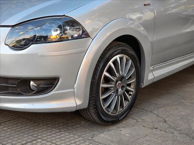 Fiat Strada Sporting 1.8 Flex 16V CE 2011 - Foto 2