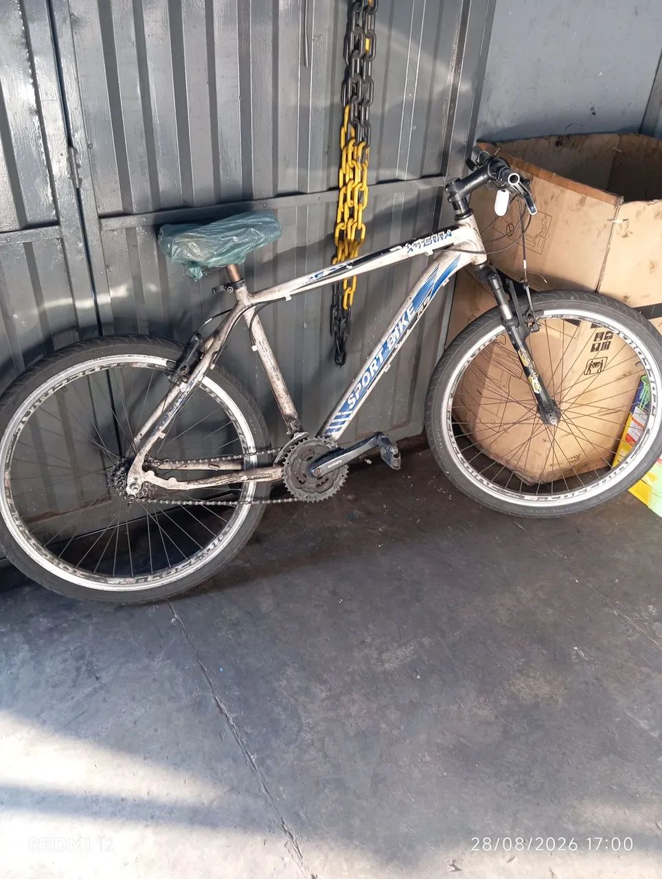 Bicicleta sport bike usada pra pegar e arrumar 