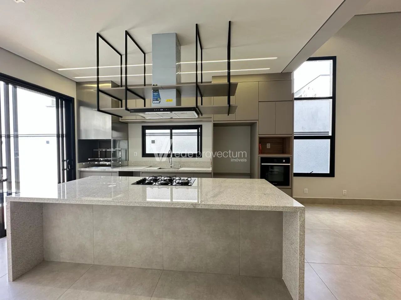 Casa Térrea com 3 suíte , toda planejada a venda - Foto 2
