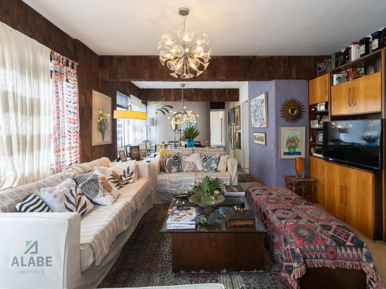 Apartamento para venda em Moema com 3 quartos, sendo 1 suíte, 132m² - Foto 2