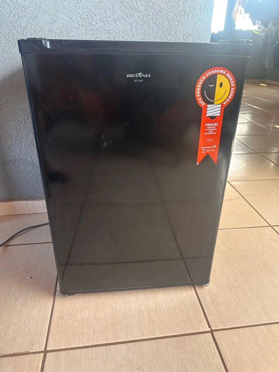 Frigobar Britânia 76L