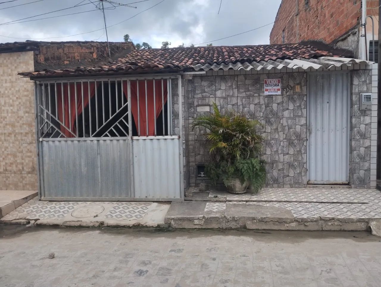 Casa a venda tabuleiro próximo a escola Atheneu 