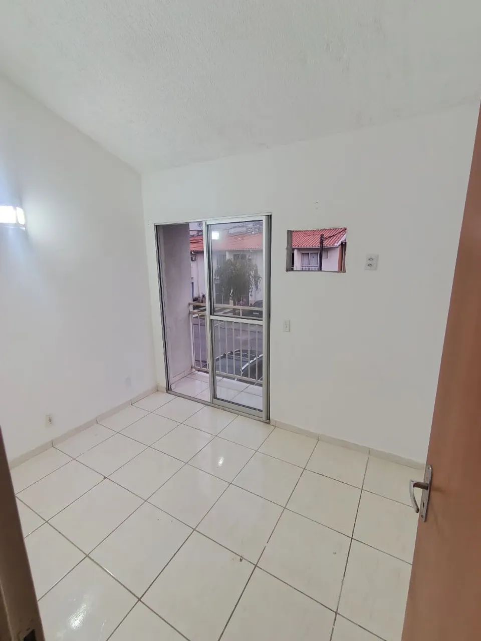 ALUGA-SE  CASA DUPLEX - Foto 2