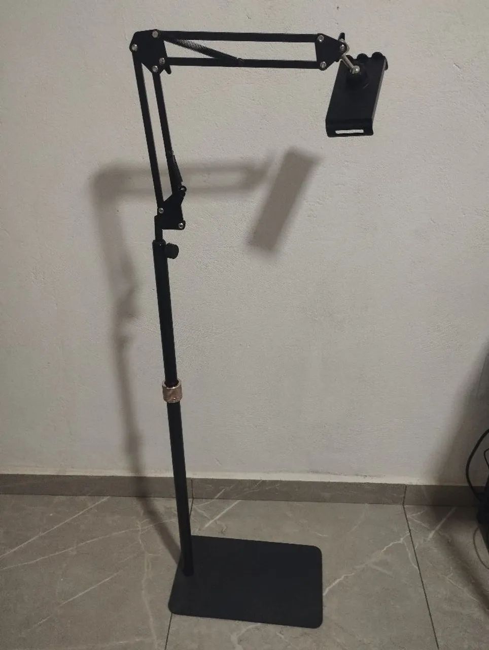 Suporte articulado de celular/tablet