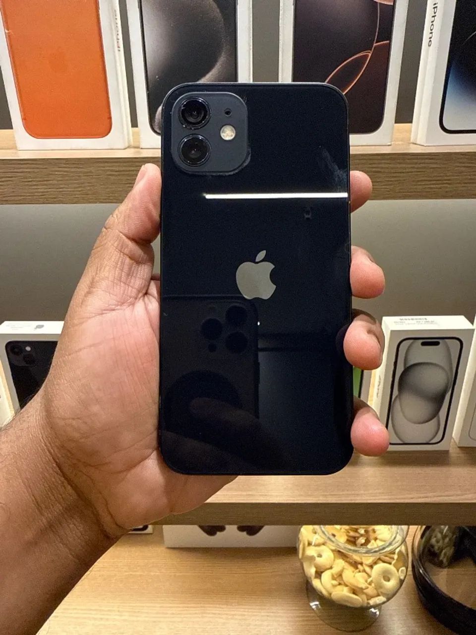 12 PRETO DE 64GB ( SEM FACE ID ) COM GARANTIA  - Foto 4