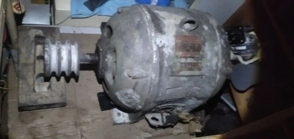 Motor Eletrico Trifasico 220v
