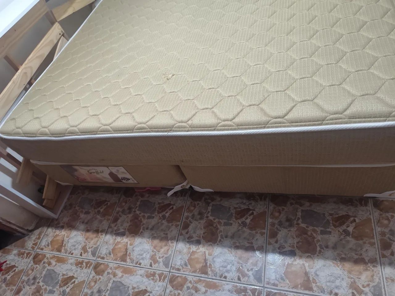Cama Box Queen Castor Gran Hotel + Colchão - Excelente Estado - Foto 4