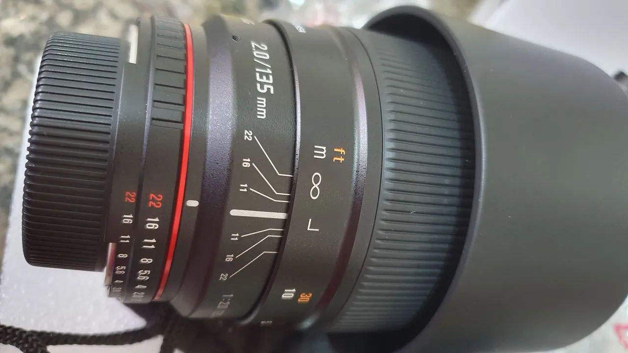Lente Samyang 135mm f/2.0 ED UMC p/ Nikon (Nova na Caixa com Chip
