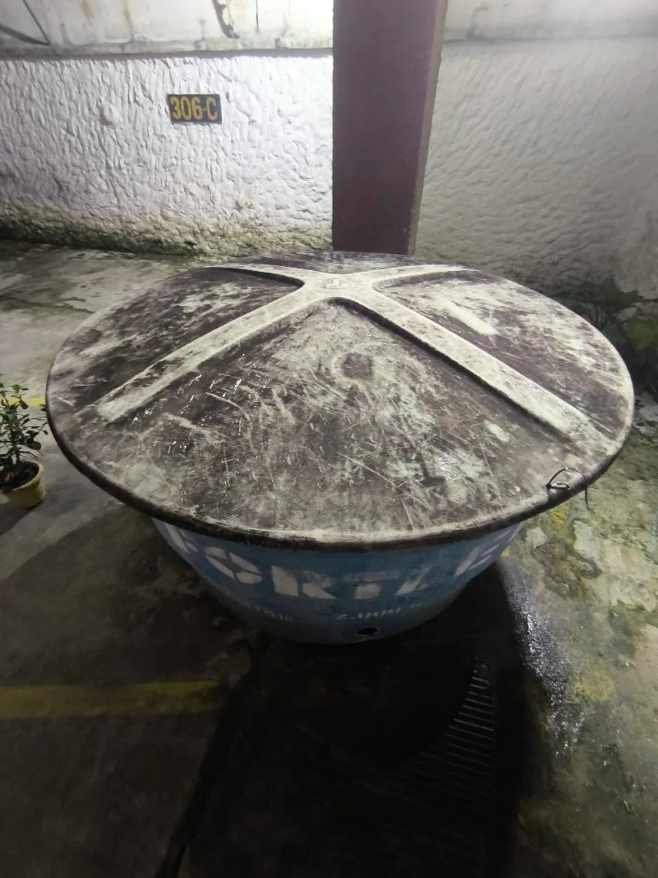 Caixa d'água 2.000L 2
