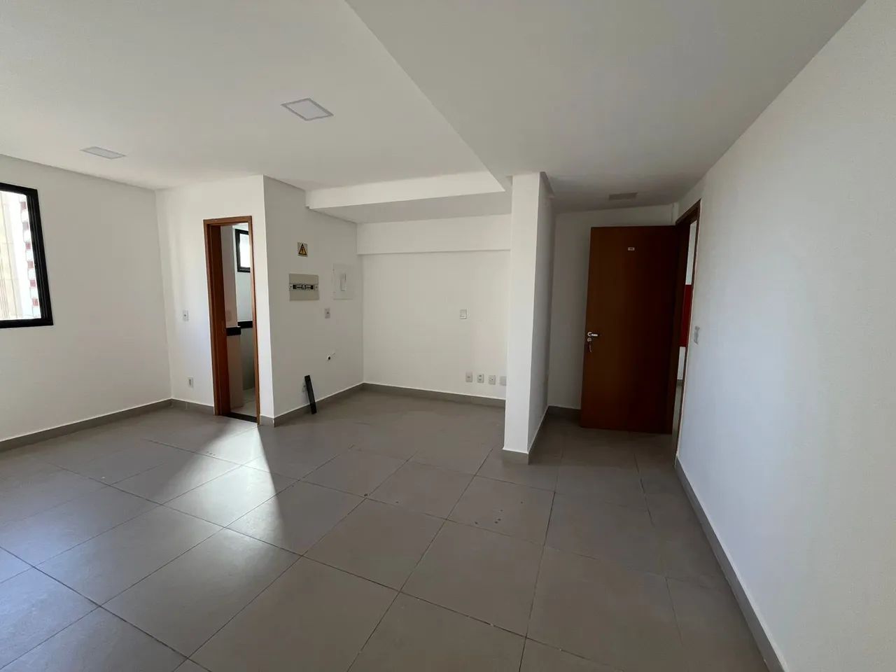 SALA COMERCIAL AV T 63 SETOR BUENO - MAP CENTER - Foto 3