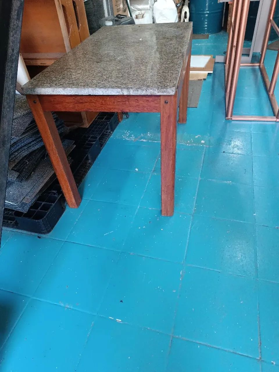 Mesa com tampão de mármore 1,20x0,70 - Foto 2