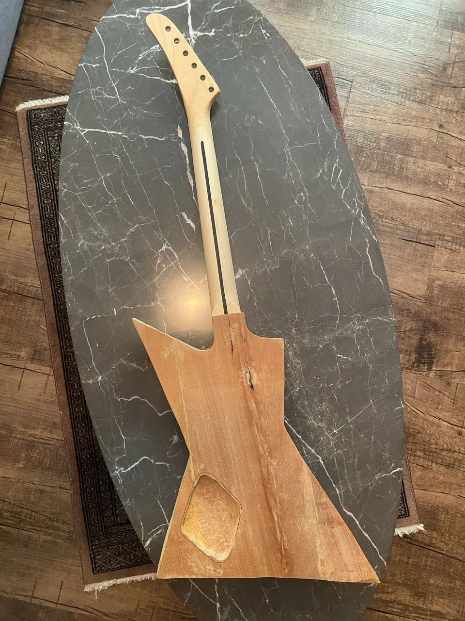 Corpo e braço de guitarra explorer para projeto - Foto 4