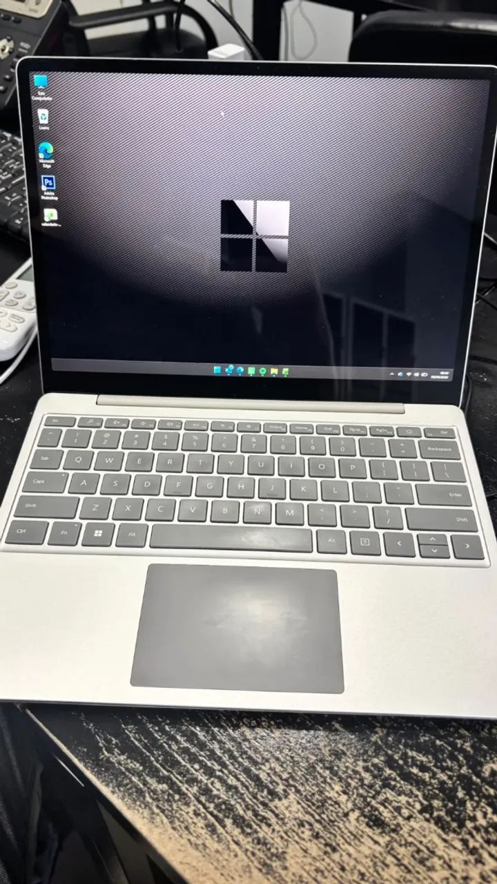 Microsoft Surface Laptop Go 2 | i5 | 8GB RAM | SSD 256