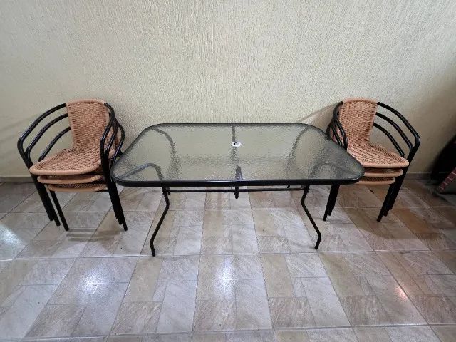 Mesa de vidro com 6 cadeiras - Foto 4