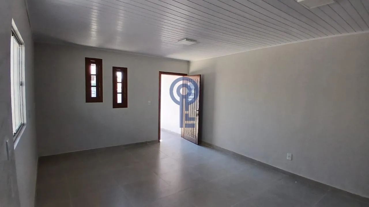 Casa 2 quartos Carianos