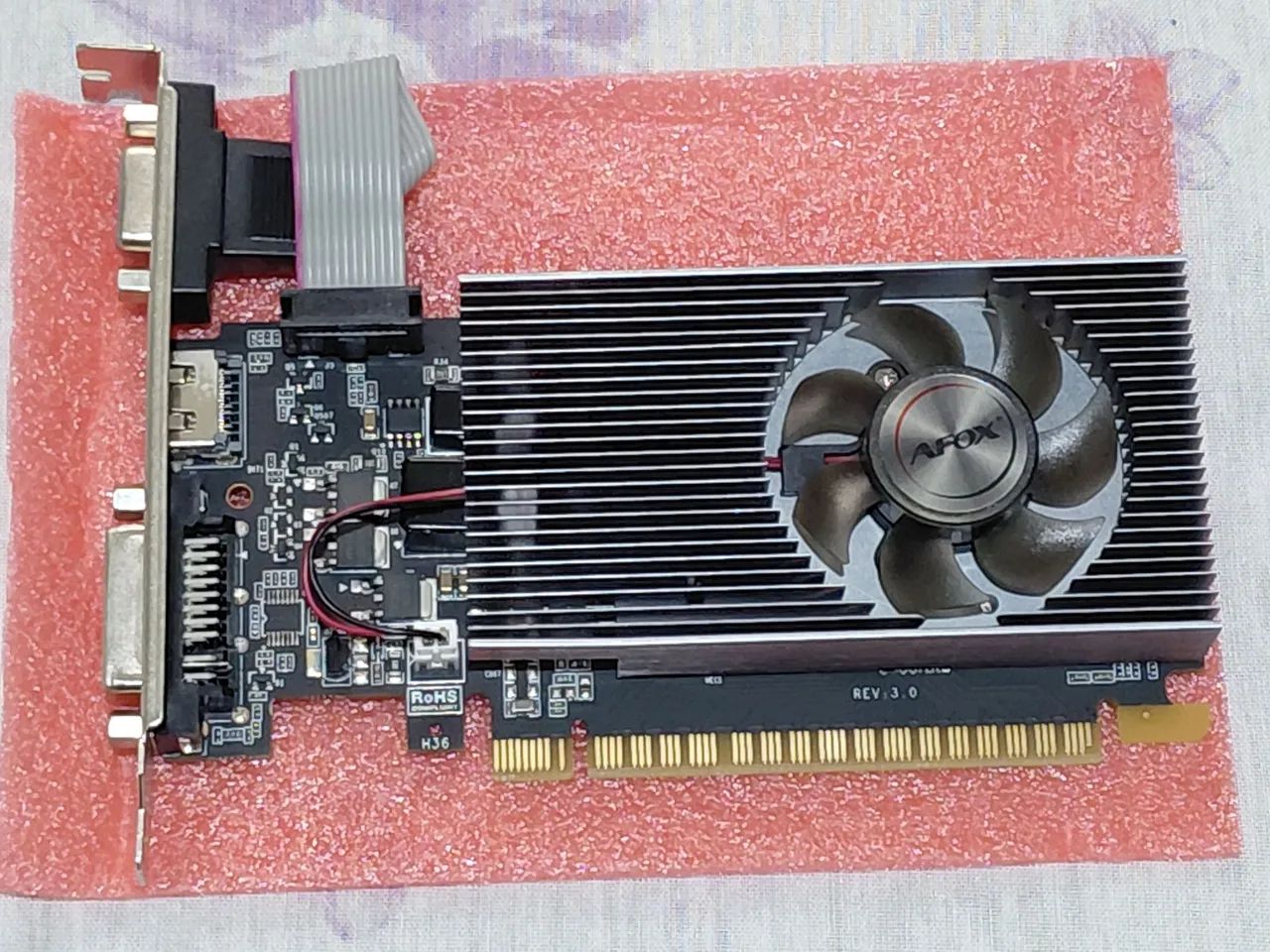Placa de vídeo GT 240 1GB 