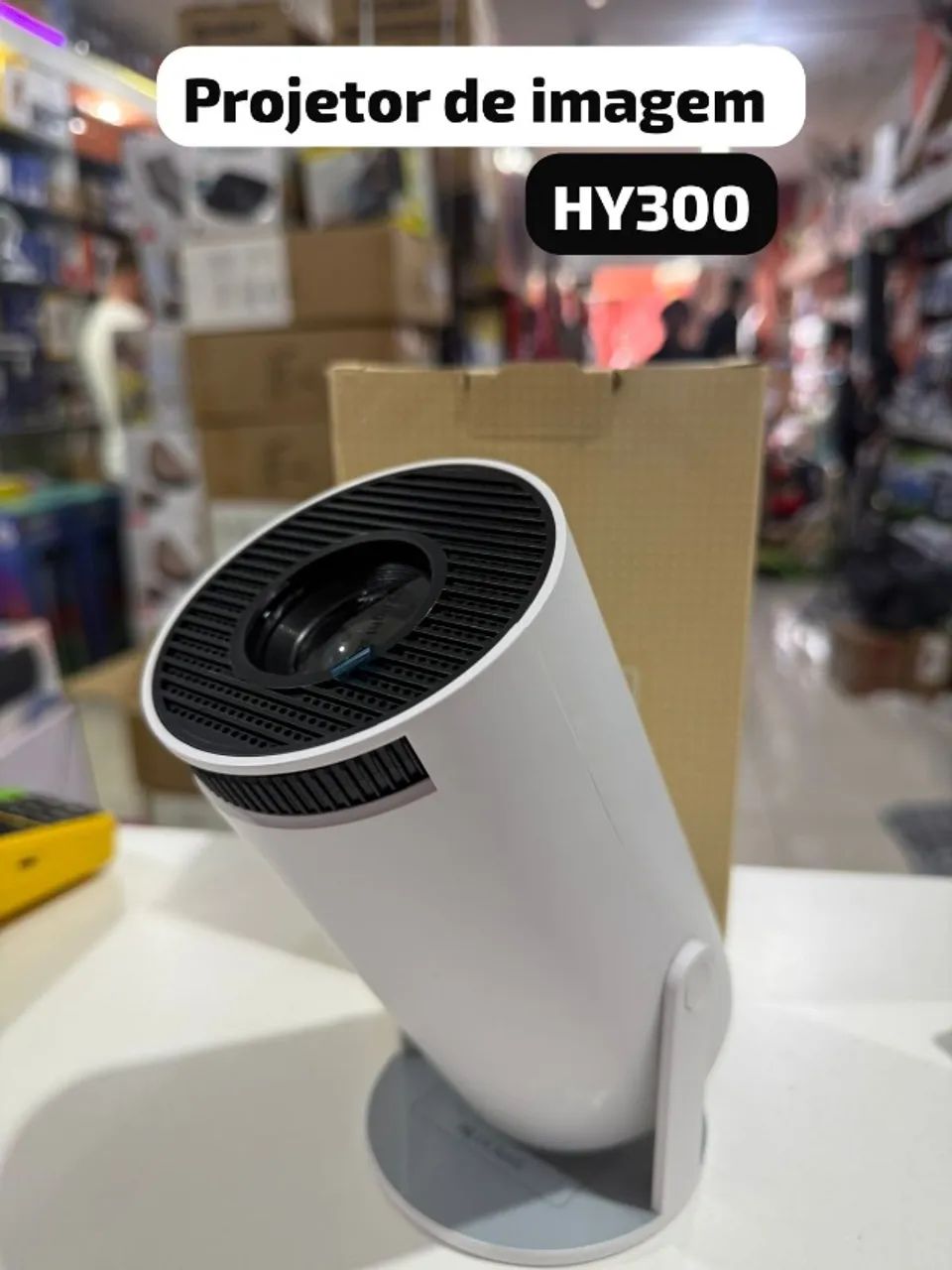 Projetor de imagem HY300