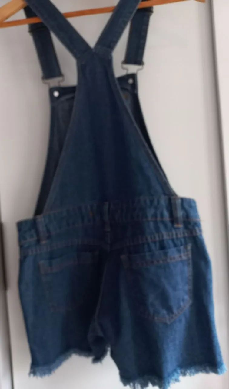 Jardineira jeans  - Foto 4