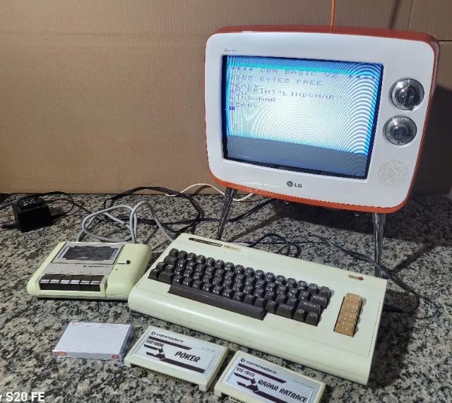 Computador Antigo Commodore Vic 20 + Datasette Lindos - Foto 4