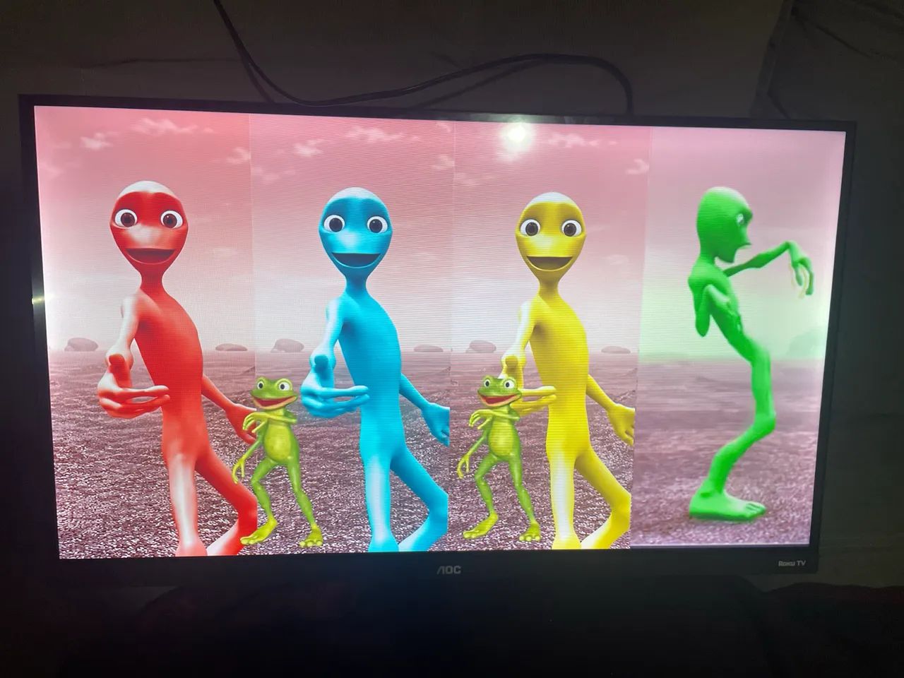 Vendo tv  32 polegadas  esmt marca AOC preço 550
