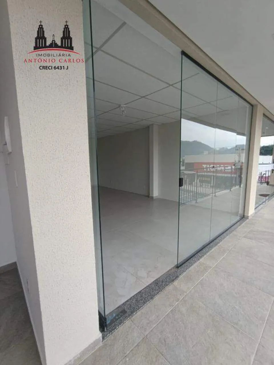 Sala comercial para locação no Centro de Antônio Carlos/SC