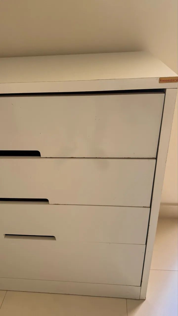 Cômoda 4 gavetas