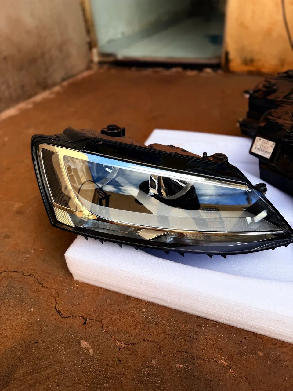 Par de farol jetta 2012 em diante original VW - Foto 3