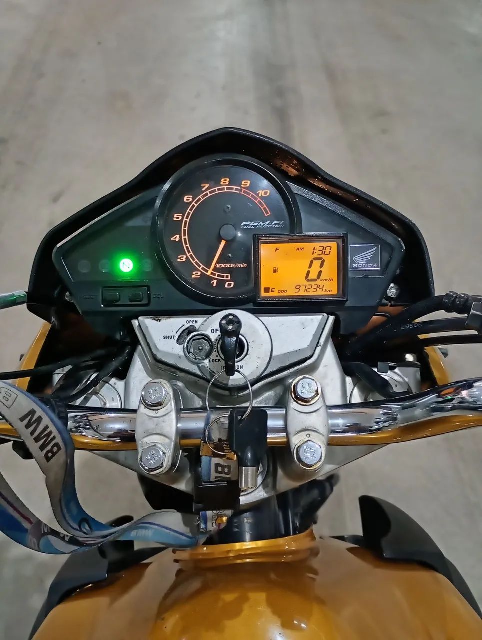 CB300R DOURADA FILÉ. "BARATA" .  - Foto 3