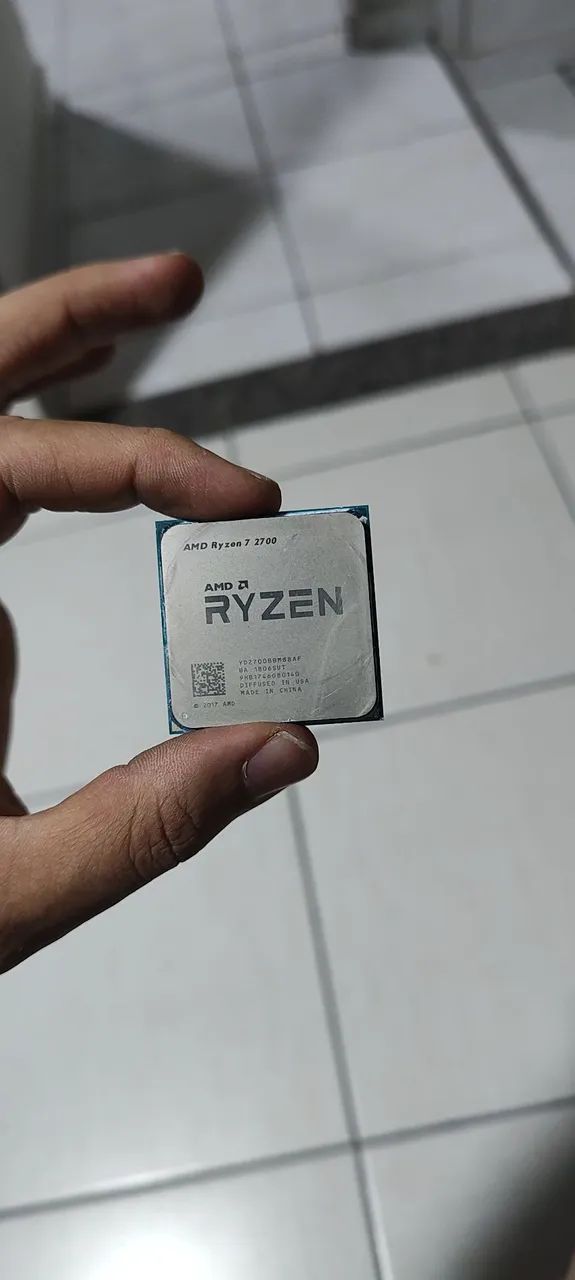 RYZEN 7 2700 - EXCELENTE