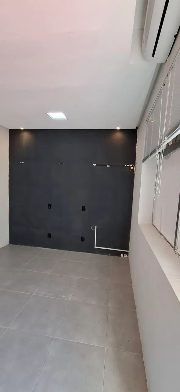 Sala dupla com 2 ar split + mini copa e ótimo wc - Excelente localização em frente a Deso. - Foto 4