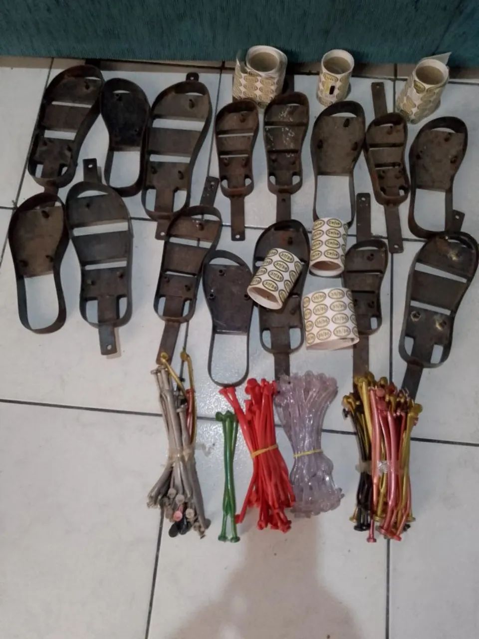 Vendo máquina de fazer chinelos  - Foto 4