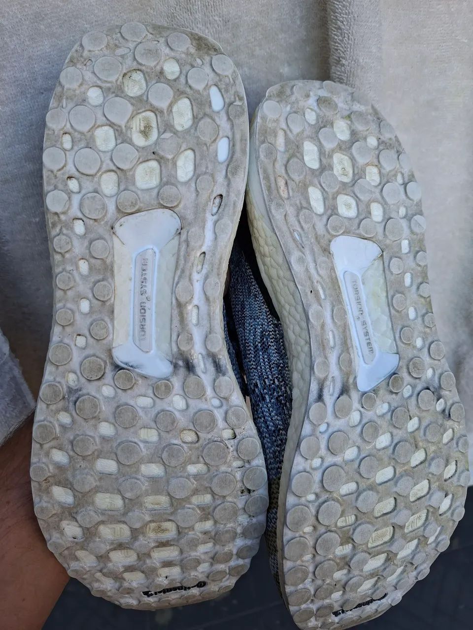 Tênis adidas ultraboost parley 42 - Foto 5