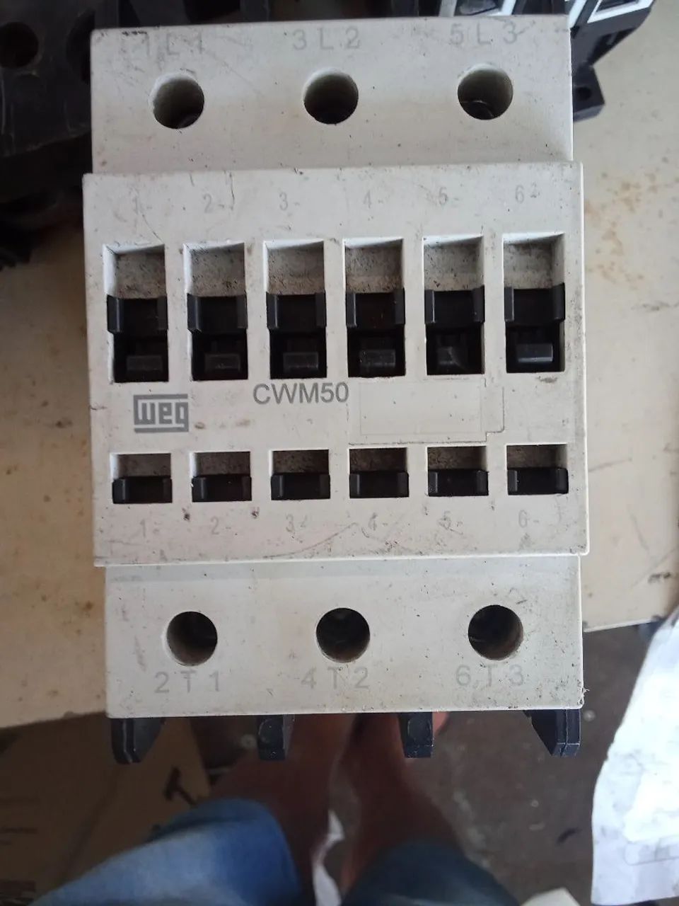 Peças elétricas usadas