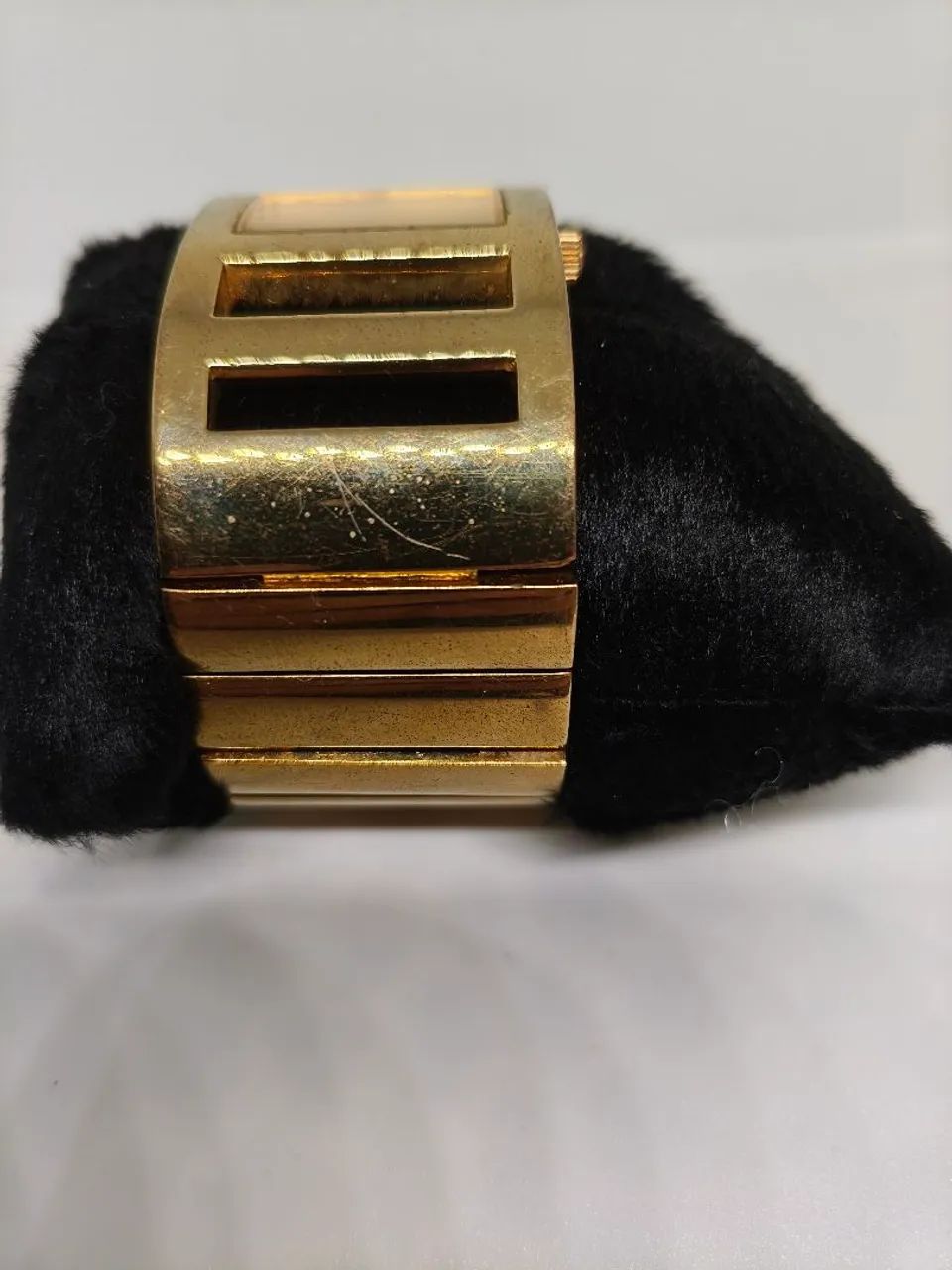 RELÓGIO EURO FEMININO BRACELETE DOURADO RETANGULAR 17CM EU2035 ORIGINAL - Foto 3