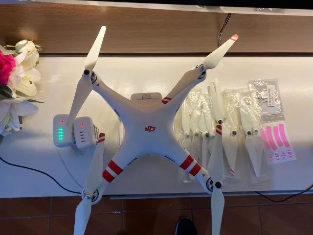 DJI Phantom 3 - Foto 2