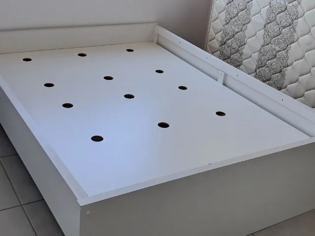 Cama de casal e mesas de cabeceira  - Foto 3