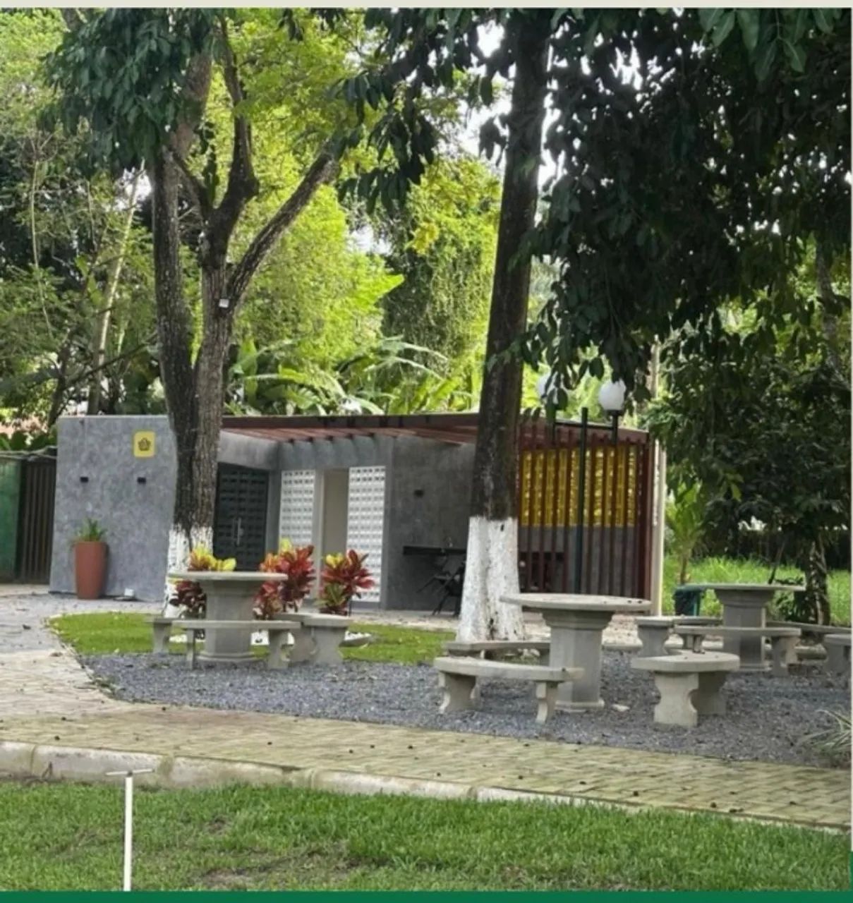 Casa em Condomínio Fechado