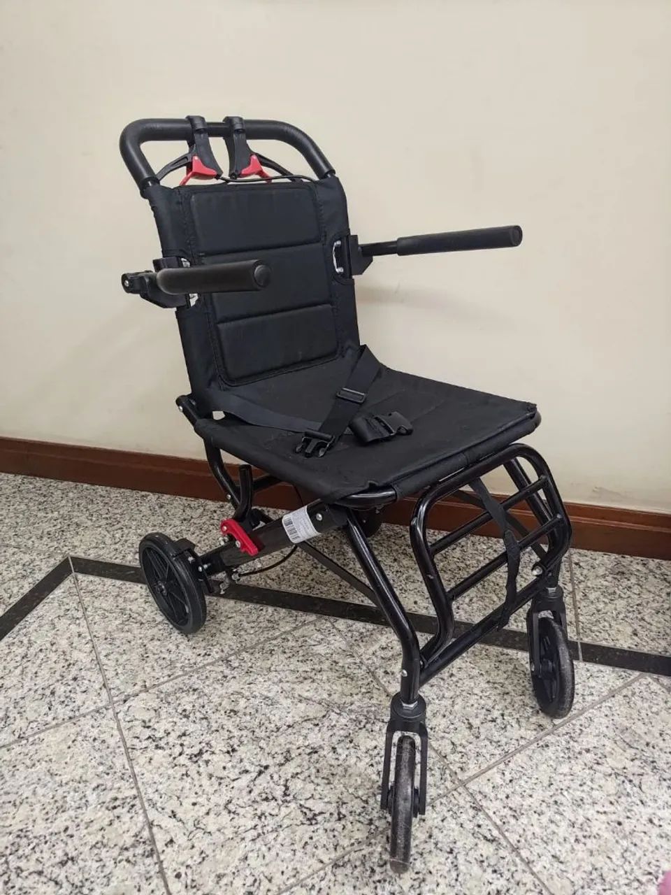CADEIRA DE RODAS  - Foto 2