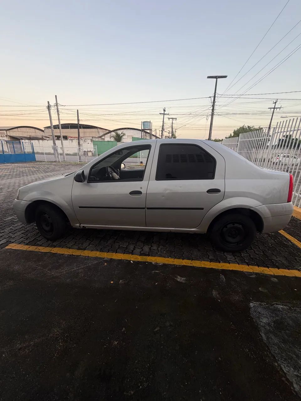 Renault Logan 2010